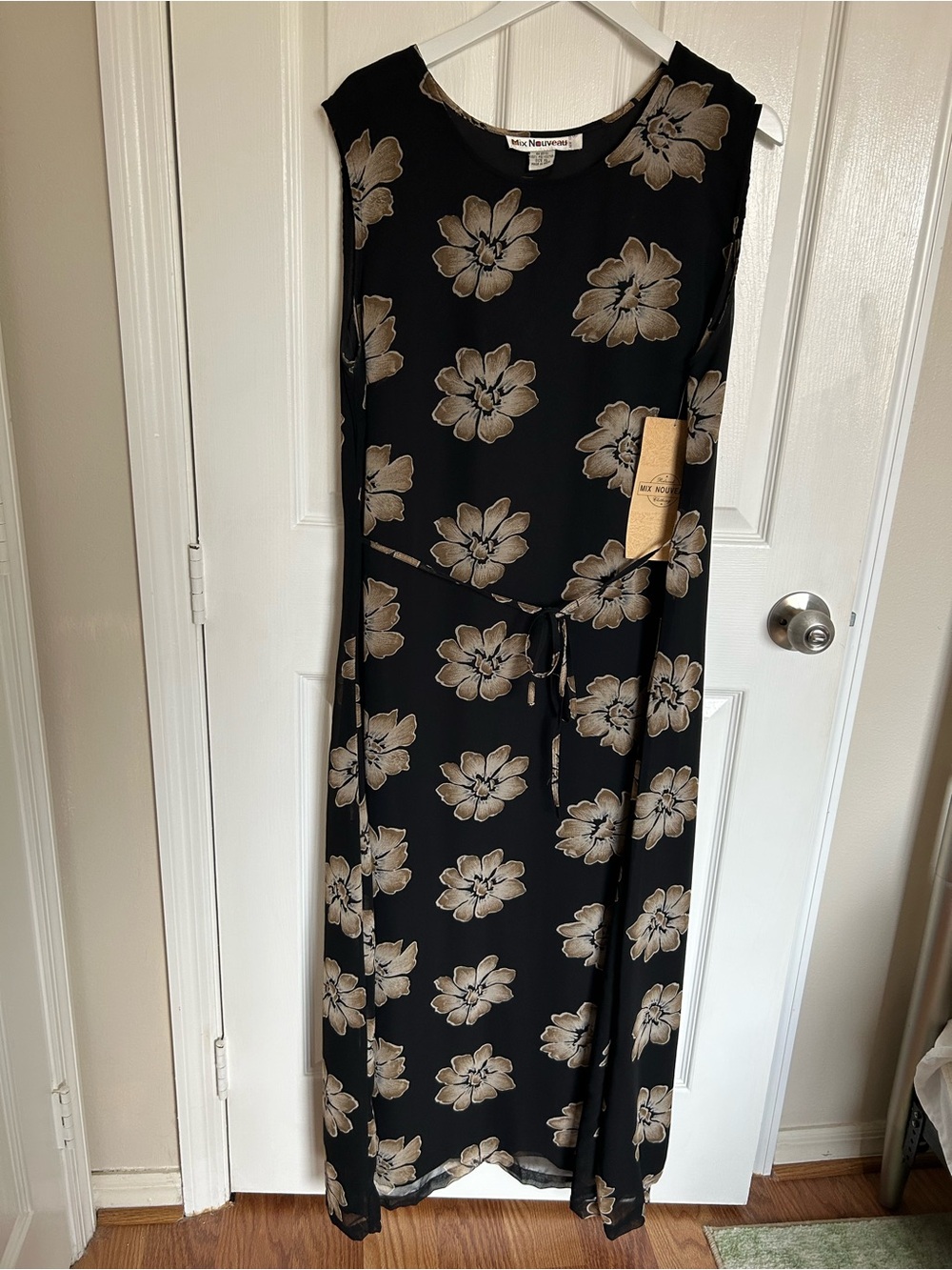 Sleeveless Black Maxi Dress with Beige Floral Print